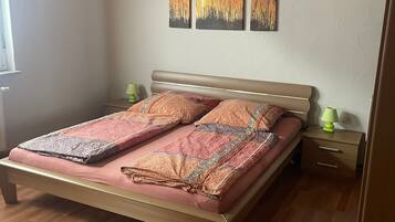 1 habitación, wifi gratis y ropa de cama