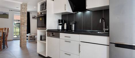 Fridge, microwave, oven, stovetop