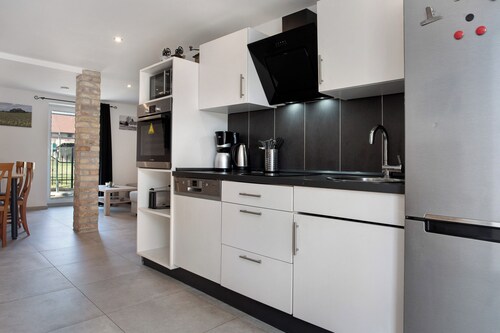 Apartment '1' with Private Terrace, Private Garden and Wi-Fi