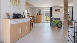 Interior - Apartment '3' with Private Terrace, Private Garden and Wi-Fi (Schmatzin)