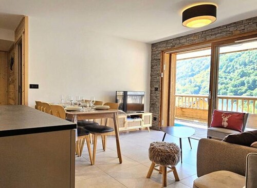 Residence Les Aiguilles With Four Rooms