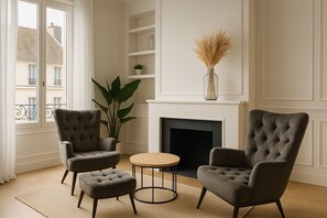 Suite Design | Aire de séjour | Téléviseur