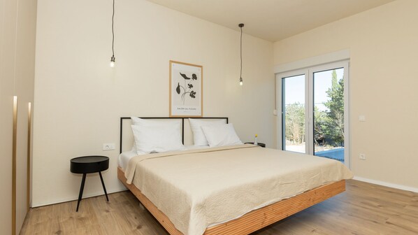 4 chambres, fer et planche à repasser, Wi-Fi gratuit, draps fournis