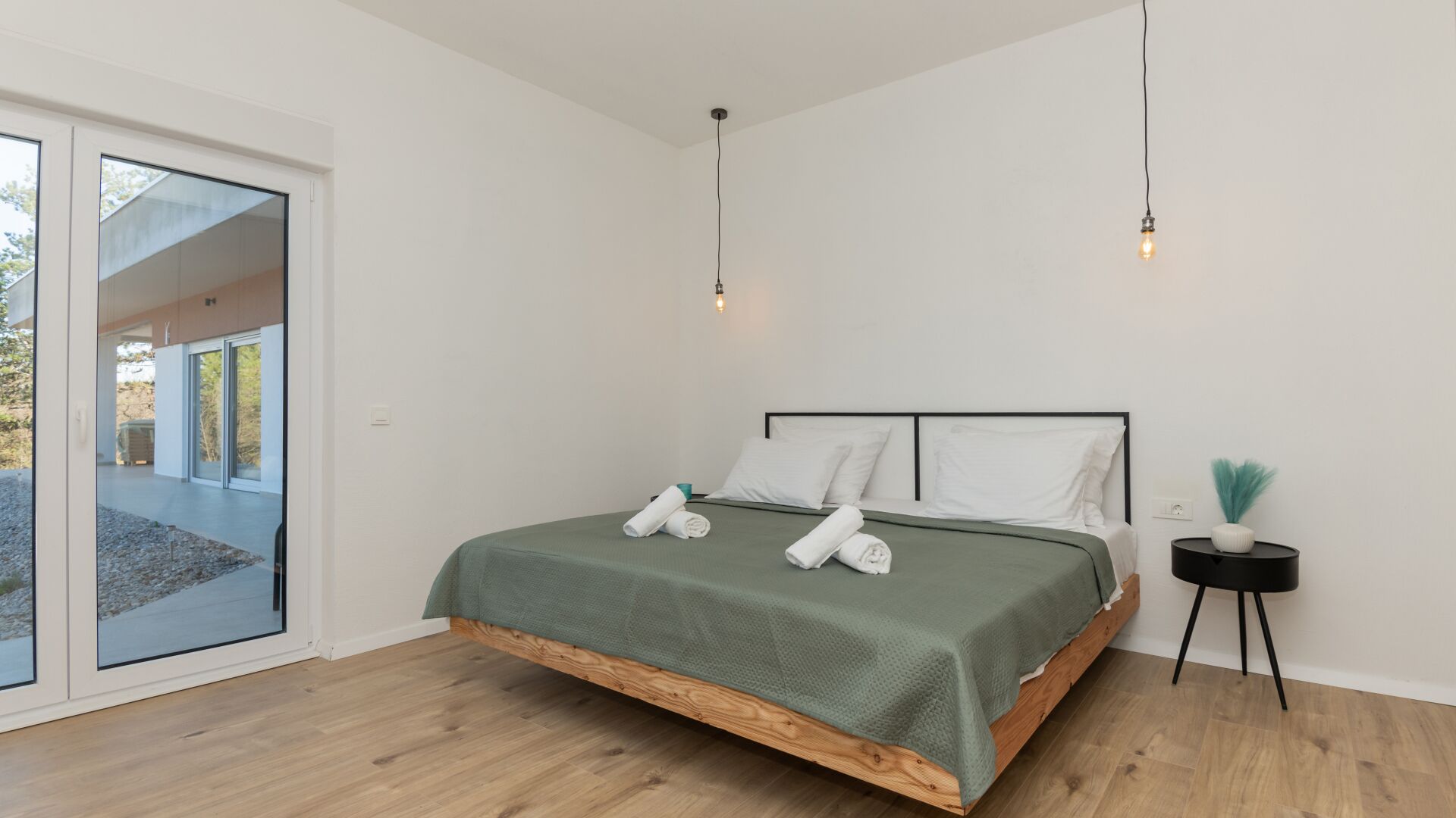 4 soverom, strykejern/-brett, wi-fi (inkludert) og sengetøy