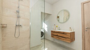 Unclassified image, 3 of 38, button