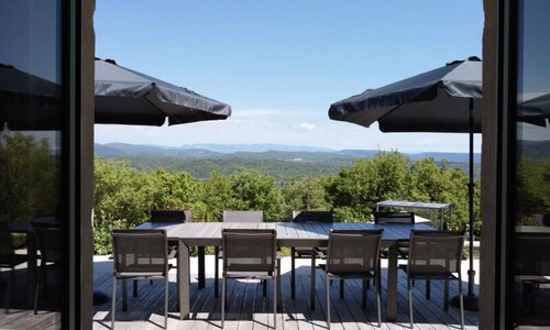 Houses & Villas for 10 People