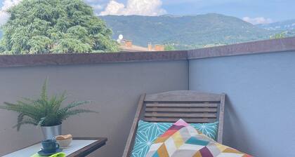 Charming 2-bedroom apartment in marvelous Bassano del Grappa with WiFi, AC