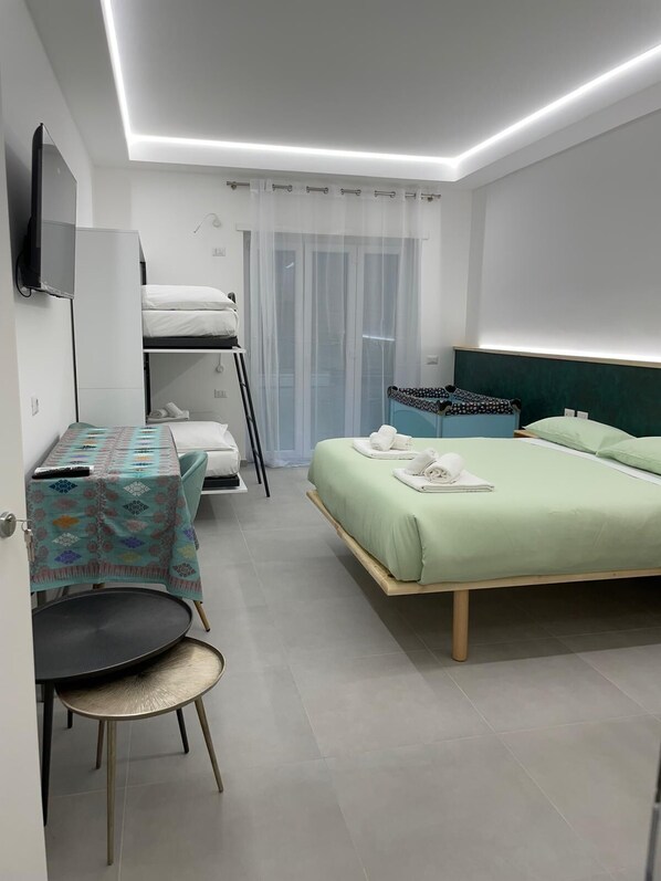 1 bedroom, WiFi, bed sheets