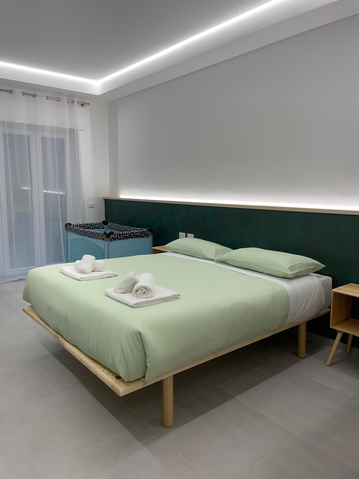 1 camera, Wi-Fi, lenzuola