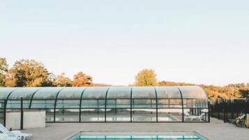 Kolam renang outdoor