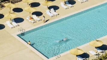 Outdoor pool, a heated pool