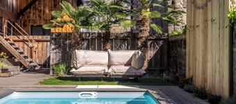 Exceptional urban loft with swimming pool: the ideal address for a dream vacation.
