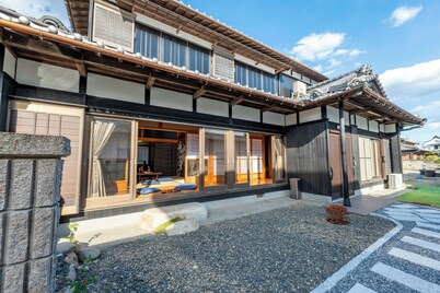 Accommodates 15 guests Convenient to Suzuka Circuit, Ise Jingu Shrine, and Nagashima Spaland