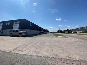 Property grounds - A private rental unit in Lawton OK near Fort Sill (Lawton)