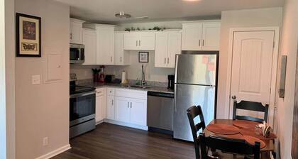 Cozy & Convenient Stay 2BR Near Ft Campbell