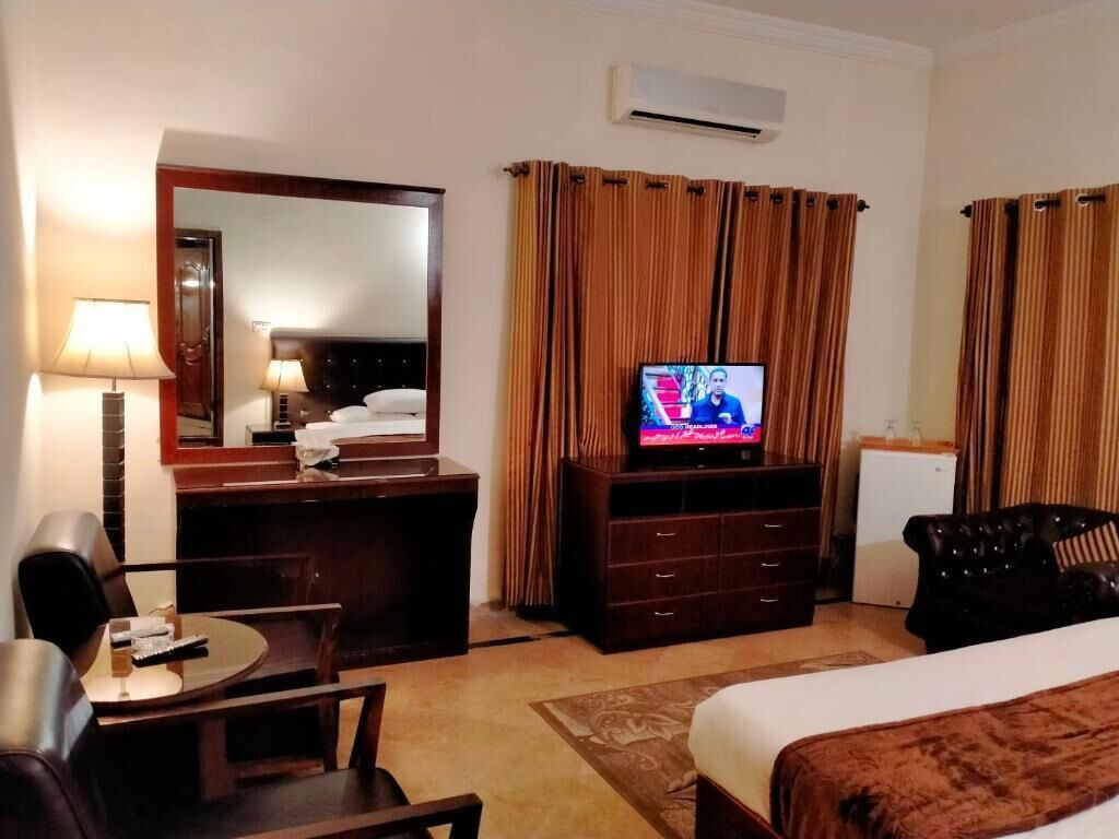 Deluxe Double or Twin Room