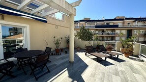 Outdoor dining - CARLTON 5 Beachfront with large terrace (Denia)