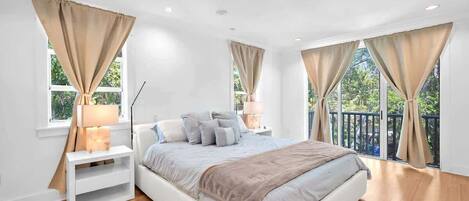 3 bedrooms, desk, iron/ironing board, WiFi