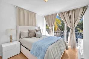 3 bedrooms, desk, iron/ironing board, WiFi