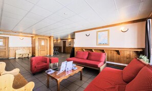 Interior - Selection Apartment 1 Bedroom (Les Belleville)