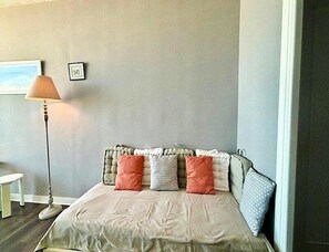 Trang bị nội thất với thiết kế riêng biệt, bàn ủi/dụng cụ ủi quần áo