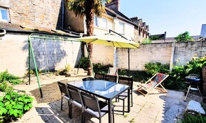 屋外ダイニングエリア