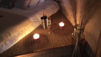 2 makuuhuonetta, silitysrauta/-lauta, Wi-Fi, vuodevaatteet