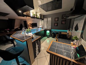 Microwave, oven, stovetop, dishwasher