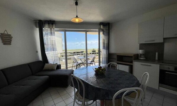 リビング エリア