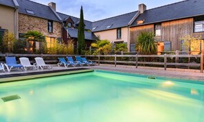 Pool - 2 Room Cabin 6 People (Cancale)