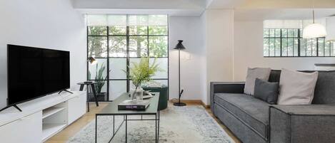 Televisión, oficina