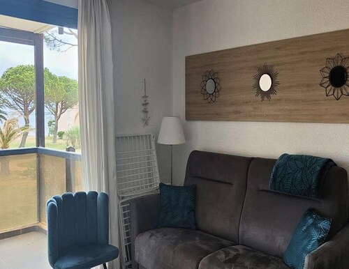 2 Rooms for 4 People