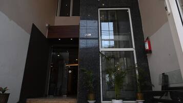 Façana frontal de l'allotjament