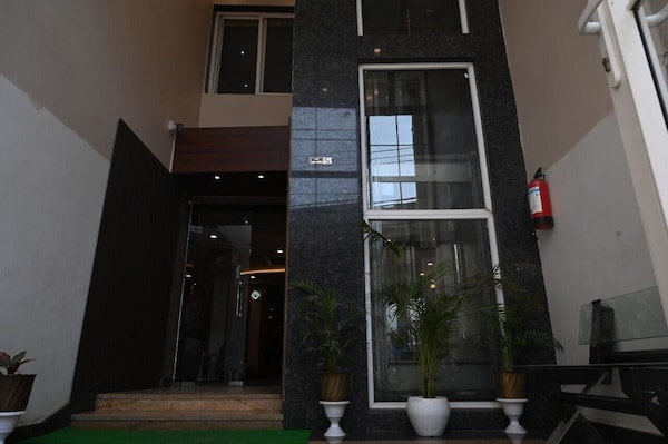 Hotel Jyoti Internetional - Robertsganj