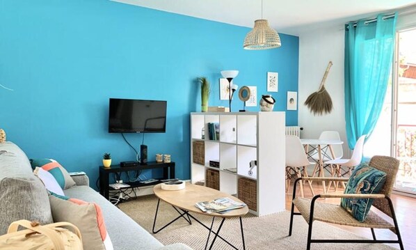 Living area - Cornflower T2 With Terrace (Echirolles)