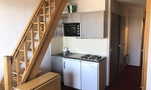 Dishwasher, cookware/dishes/utensils - 3 Rooms for 6 People (Huez)