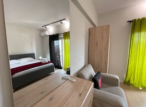 1 bedroom, WiFi, bed sheets