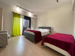 1 bedroom, WiFi, bed sheets