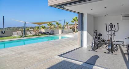 House 8 People - 4 Bedrooms - Air Conditioning - 4m Private Swimming Pool - Terrace