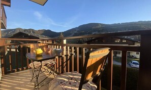 Outdoor dining - Residence Etoile Des Neiges for 6 People (Praz-sur-Arly)