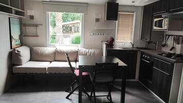 Fridge, microwave, coffee/tea maker, electric kettle