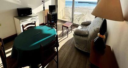 Studio for 2 People
