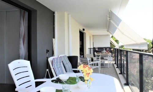 Grey-pearl Residence