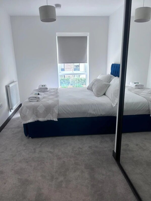 2 bedrooms, iron/ironing board, WiFi, bed sheets