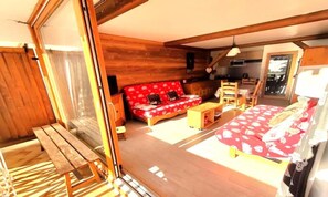 Living area - Studio for 4 People (Puy-Saint-Vincent)