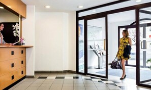 Lobby - Studio 2 People (Maisons-Alfort)