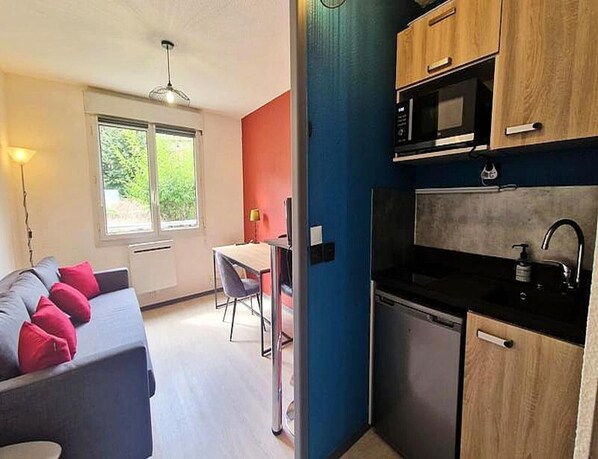 Interior - The Studious Europole Gem Tram (Grenoble)