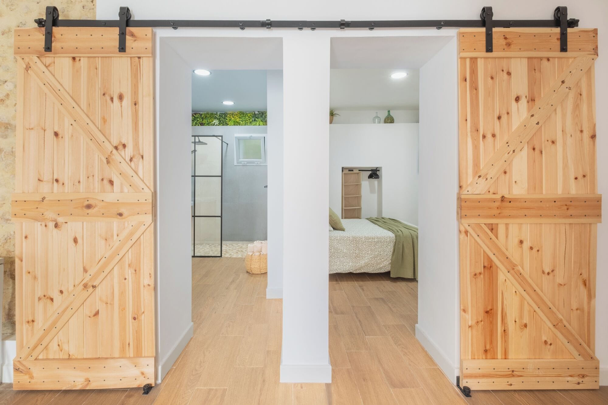 2 slaapkamers, een strijkplank/strijkijzer, wifi, beddengoed