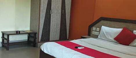 Bureau, Wi-Fi gratuit, draps fournis