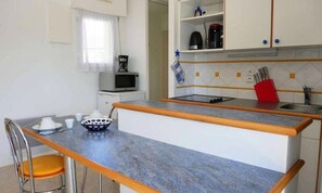 Oven, dishwasher, coffee/tea maker, electric kettle